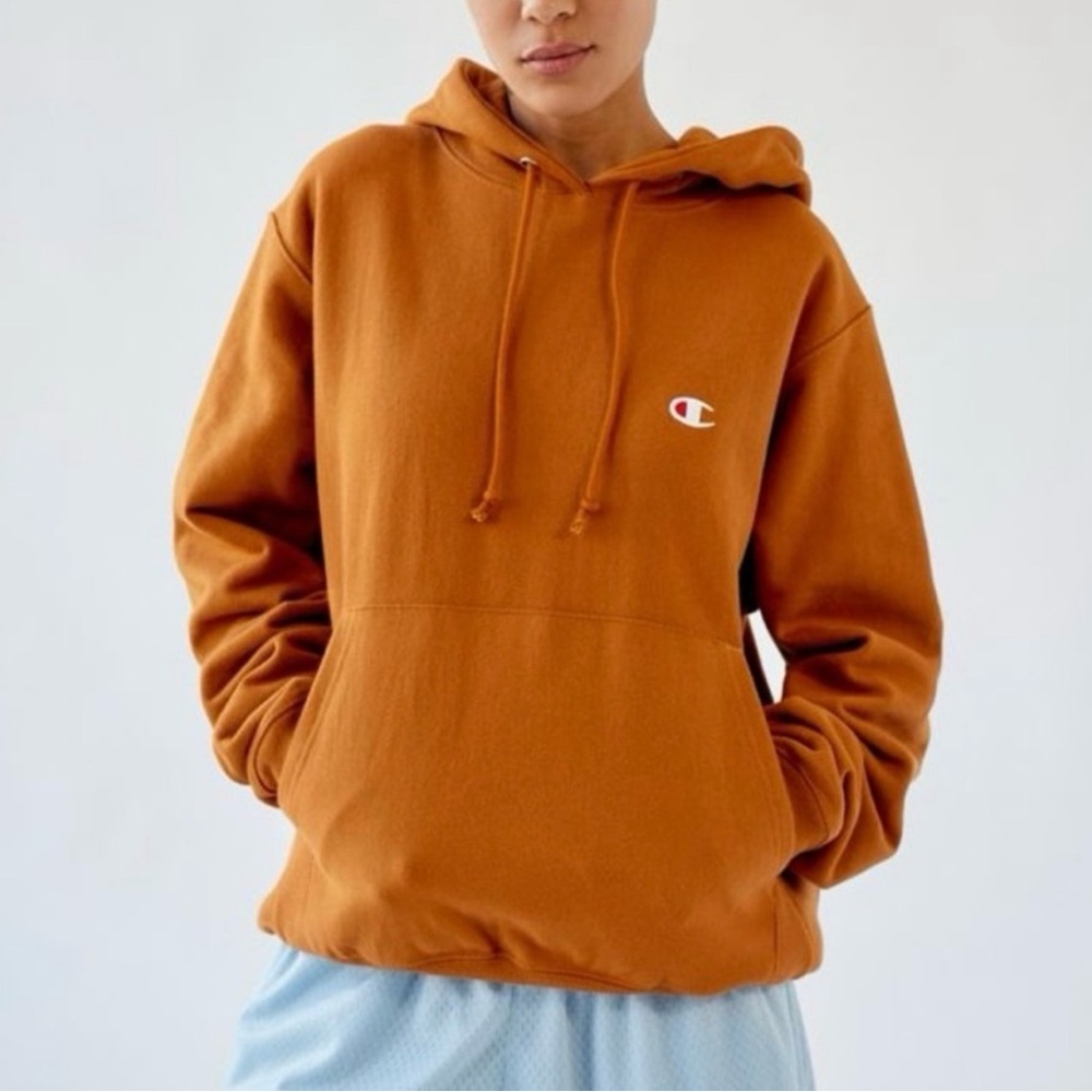 Woman’s Champion Hoodie 
“Burnt orange” color 
Super thick + warm material